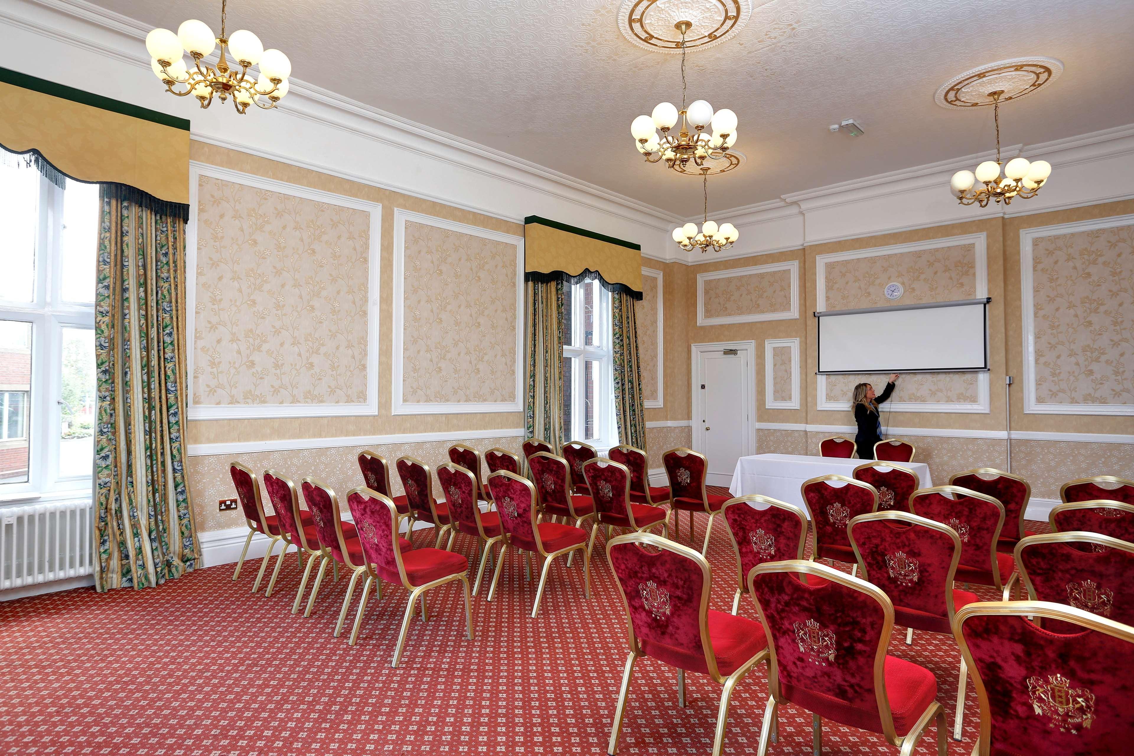 Crewe Arms Hotel Екстер'єр фото