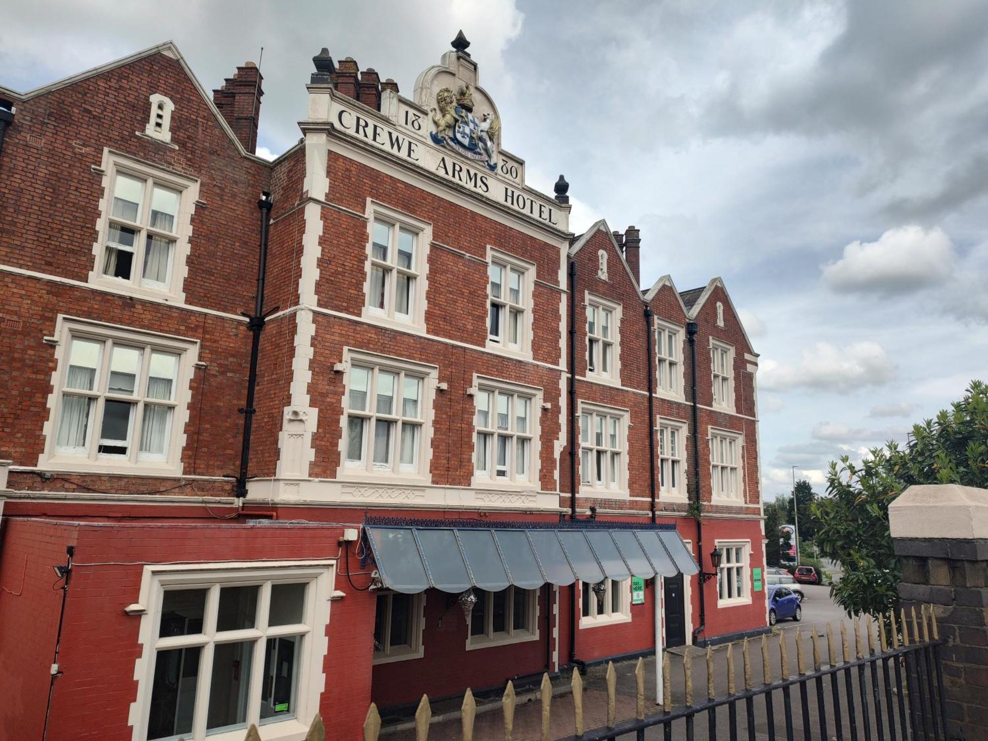 Crewe Arms Hotel Екстер'єр фото