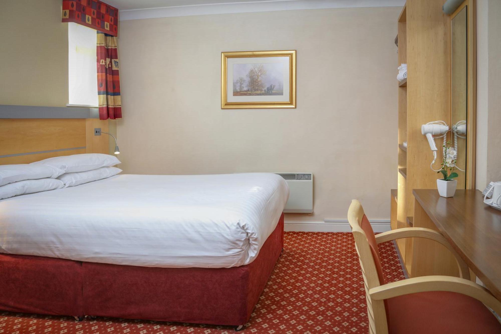 Crewe Arms Hotel Екстер'єр фото