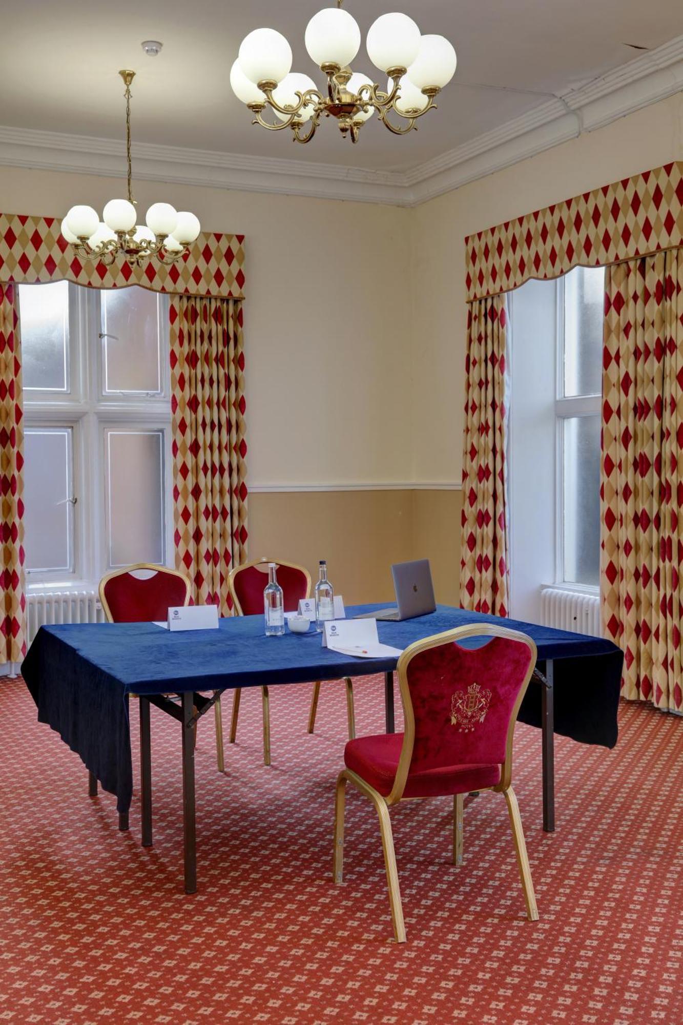 Crewe Arms Hotel Екстер'єр фото