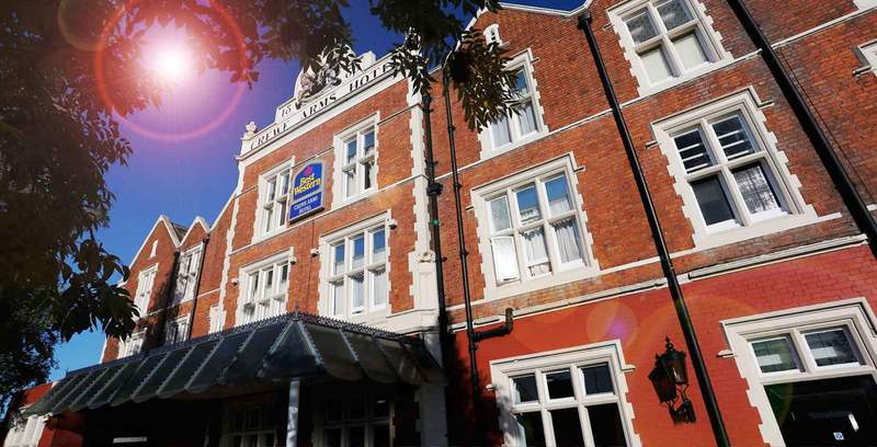Crewe Arms Hotel Екстер'єр фото